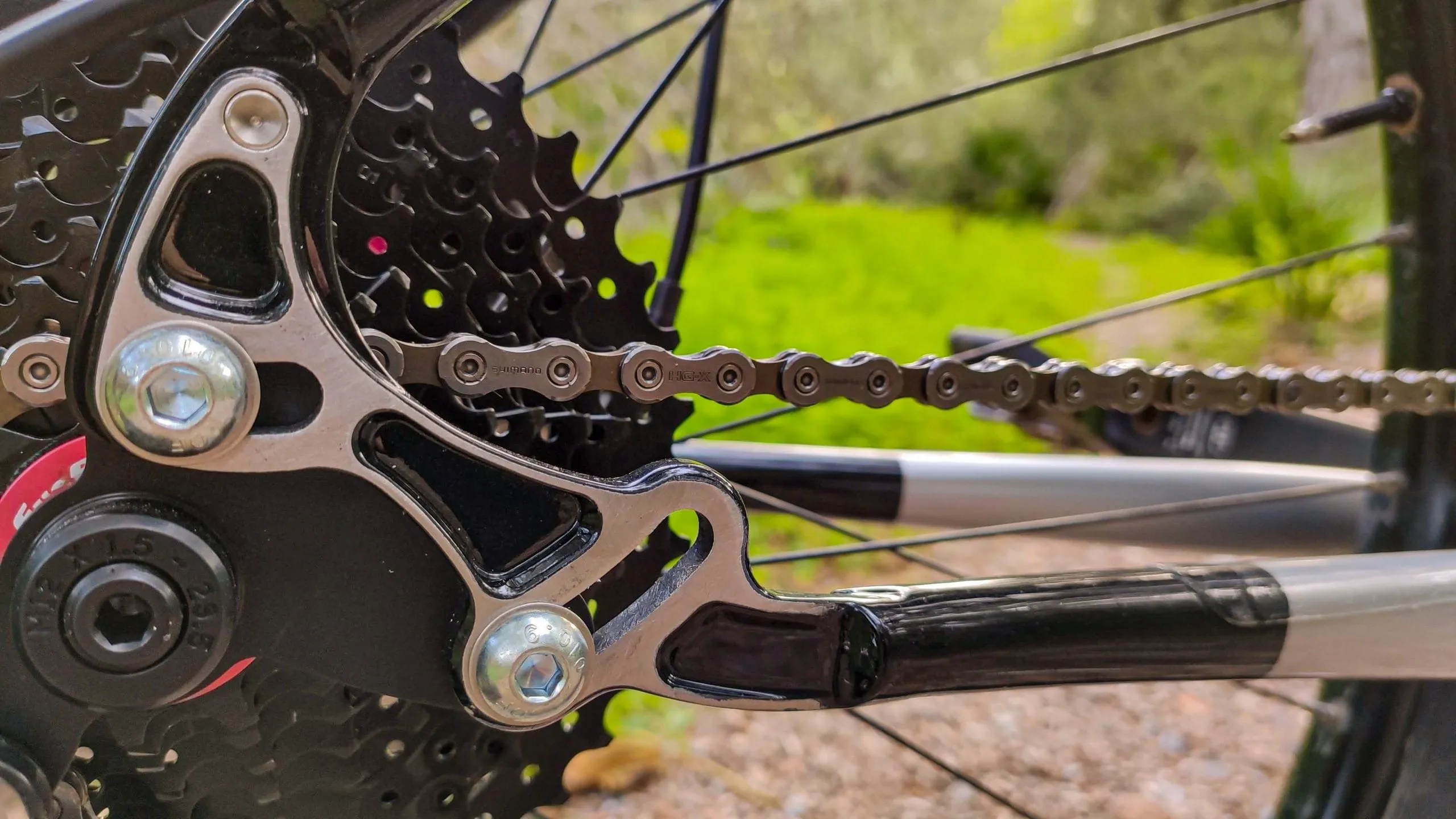 Detalle del montaje de Oxia Pardal Trail