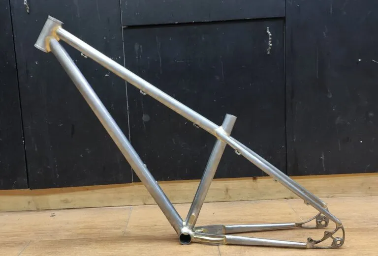 Oxia Angry Minion detalle 33