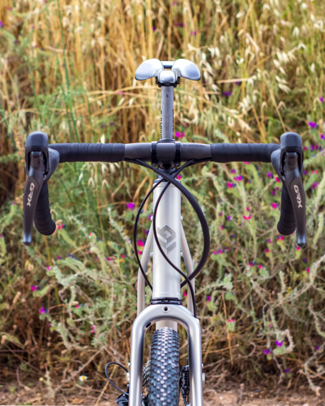 Vista frontal de la Artis-GV Race