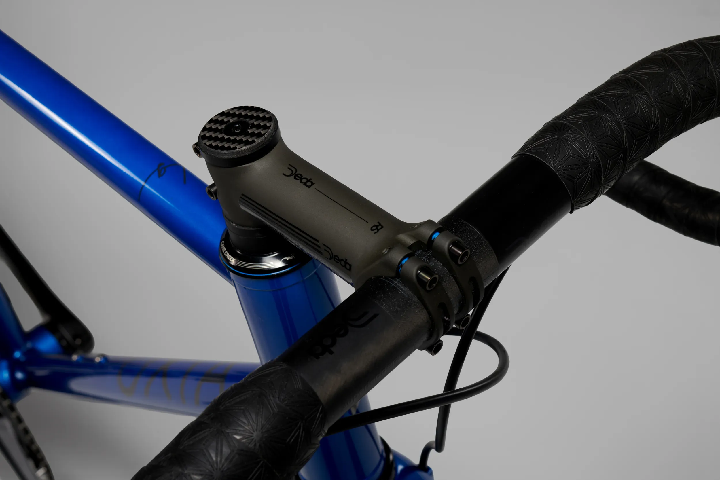 Vista lateral completa de la Artis-RD Blue