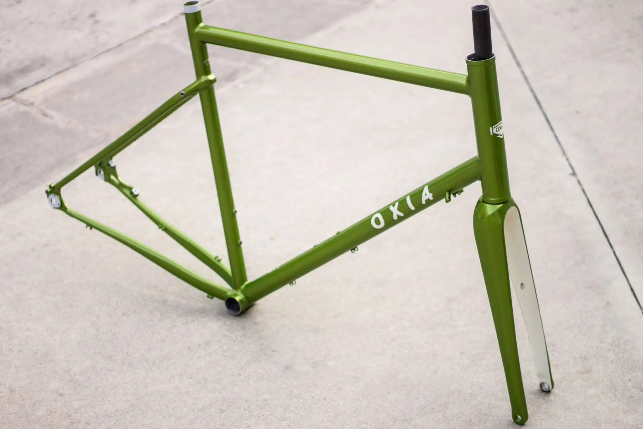 Detalle de ruedas y cockpit de Oxia Chrysolina