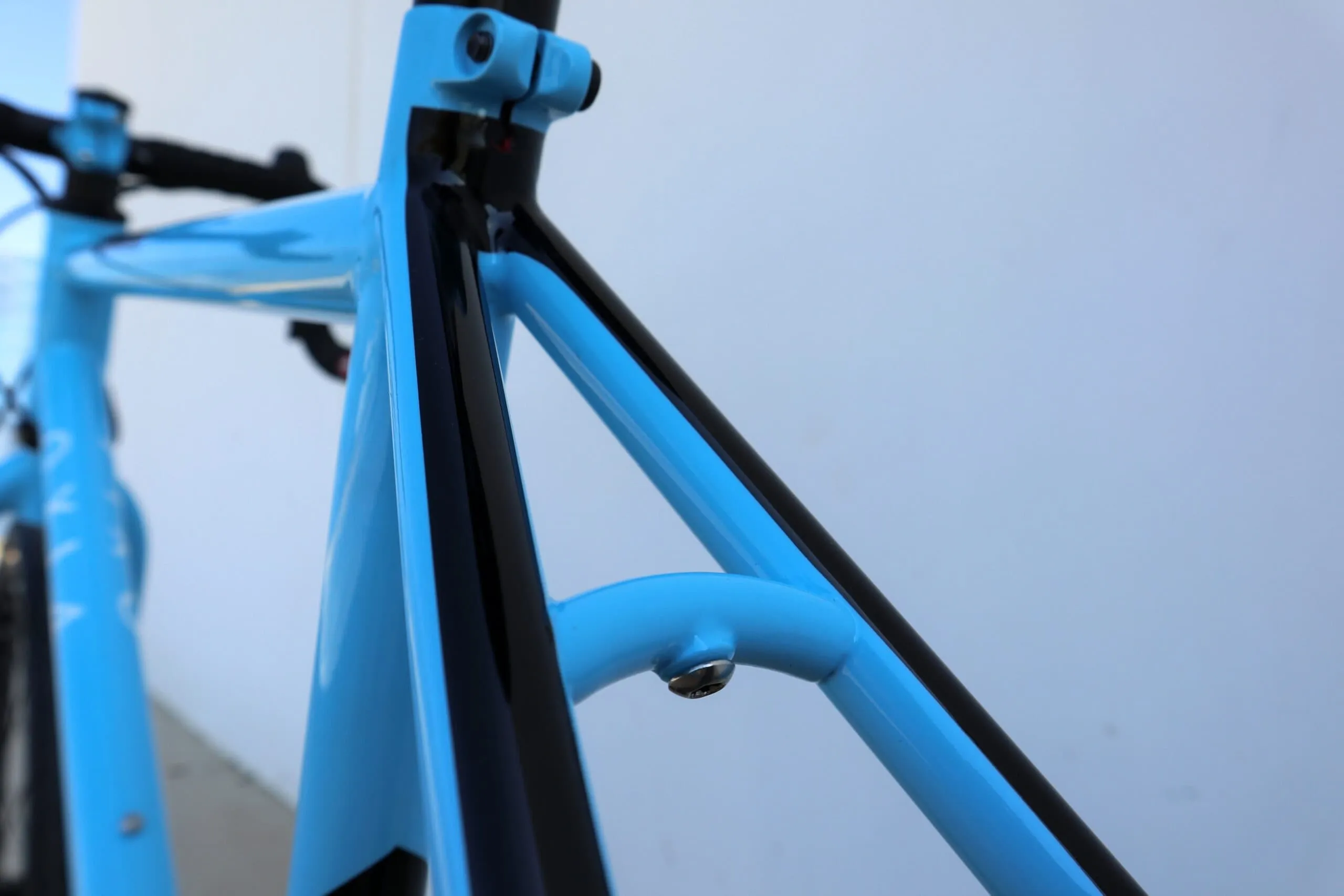 Oxia Don't Touch Me detalle 04