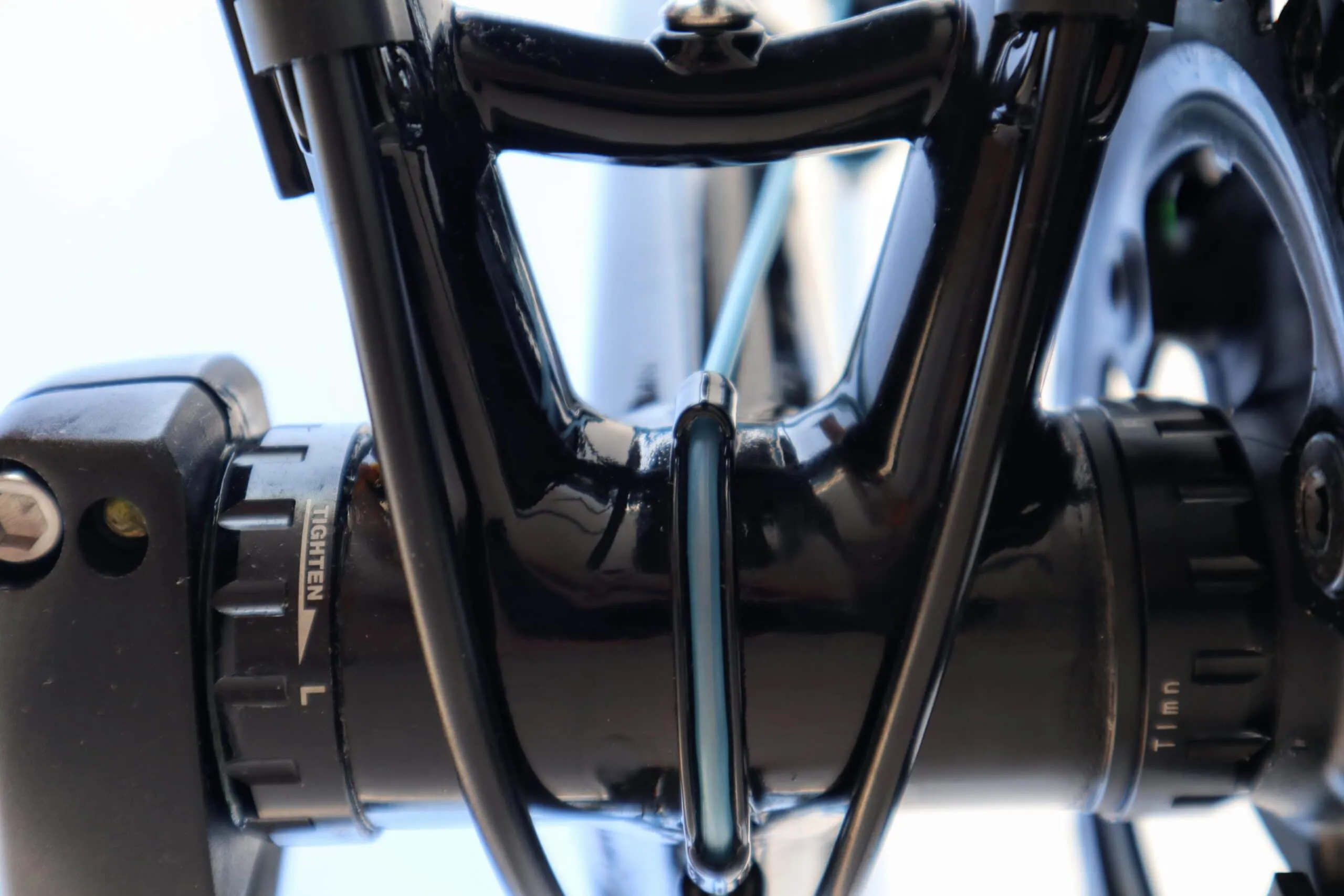 Oxia Don't Touch Me detalle 05