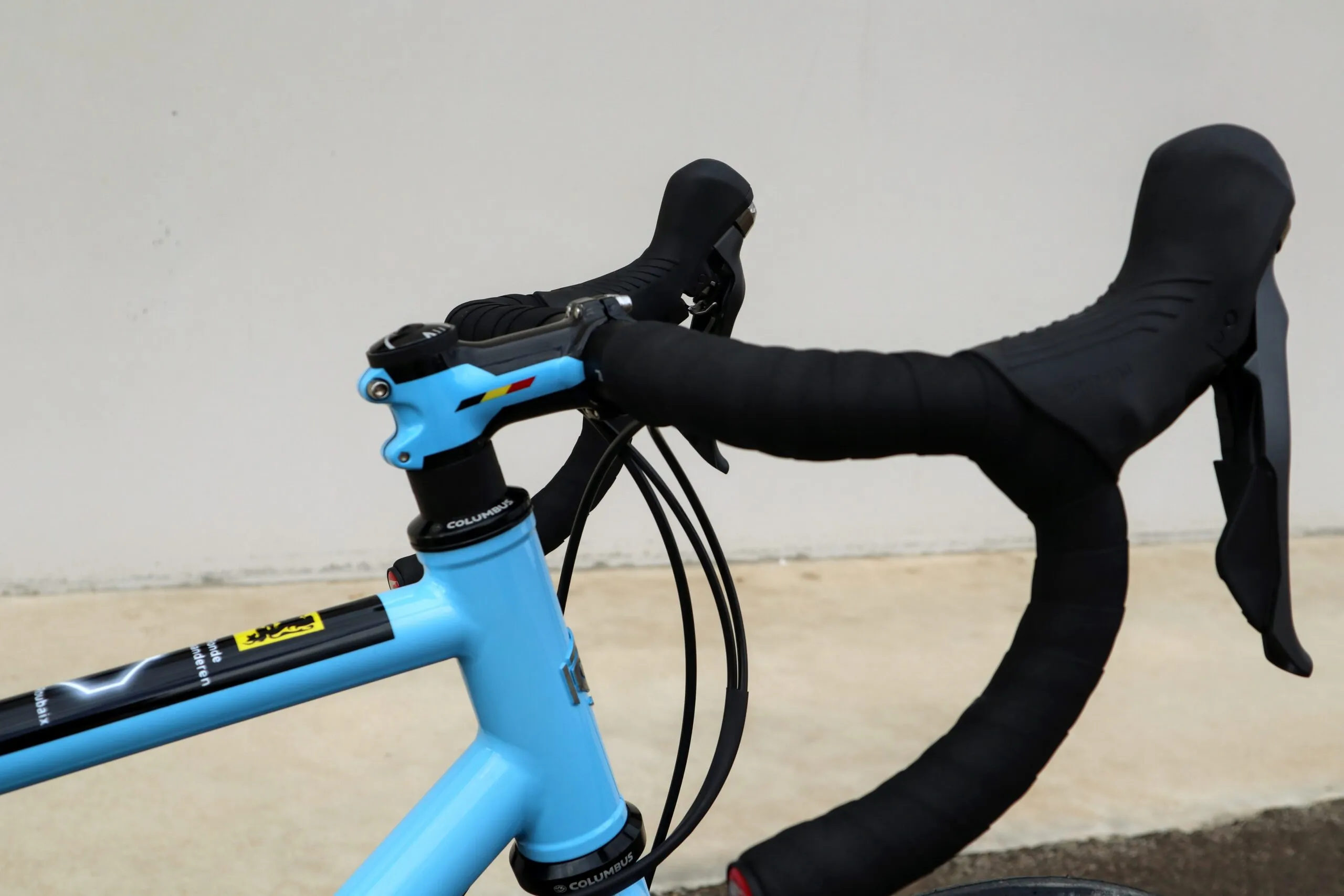 Oxia Don't Touch Me detalle 12