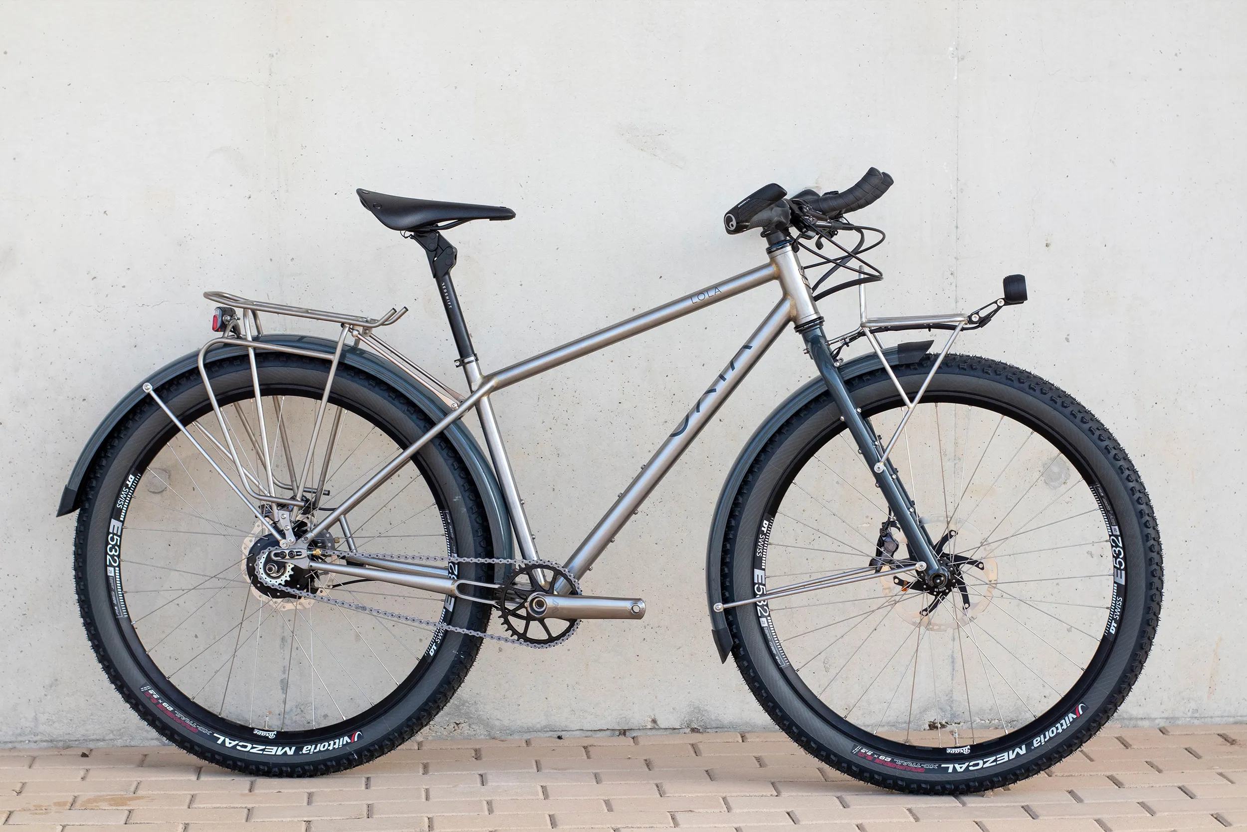 Oxia Lola vista general