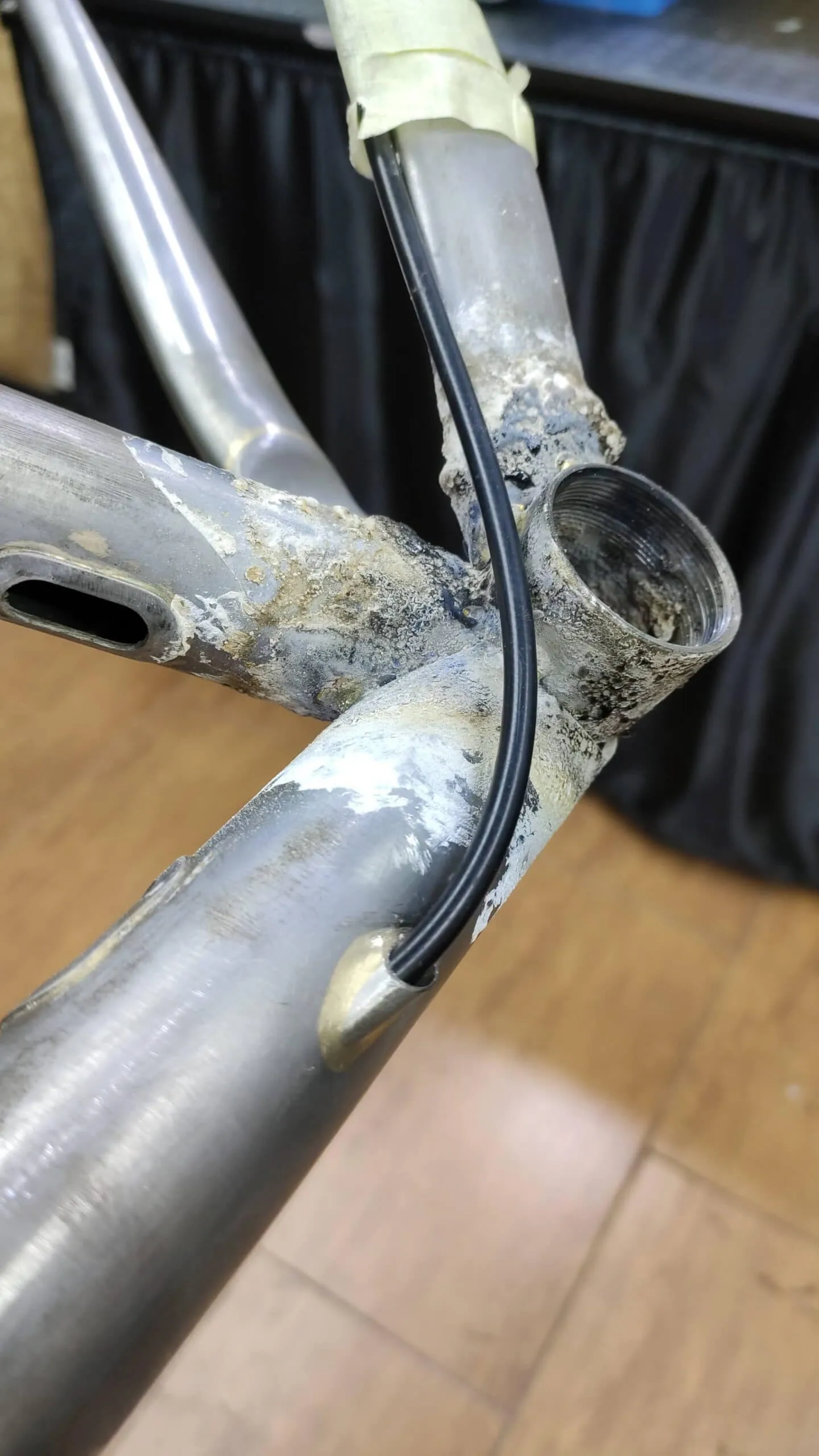 Detalle de ruedas y cockpit de Oxia Polar Star