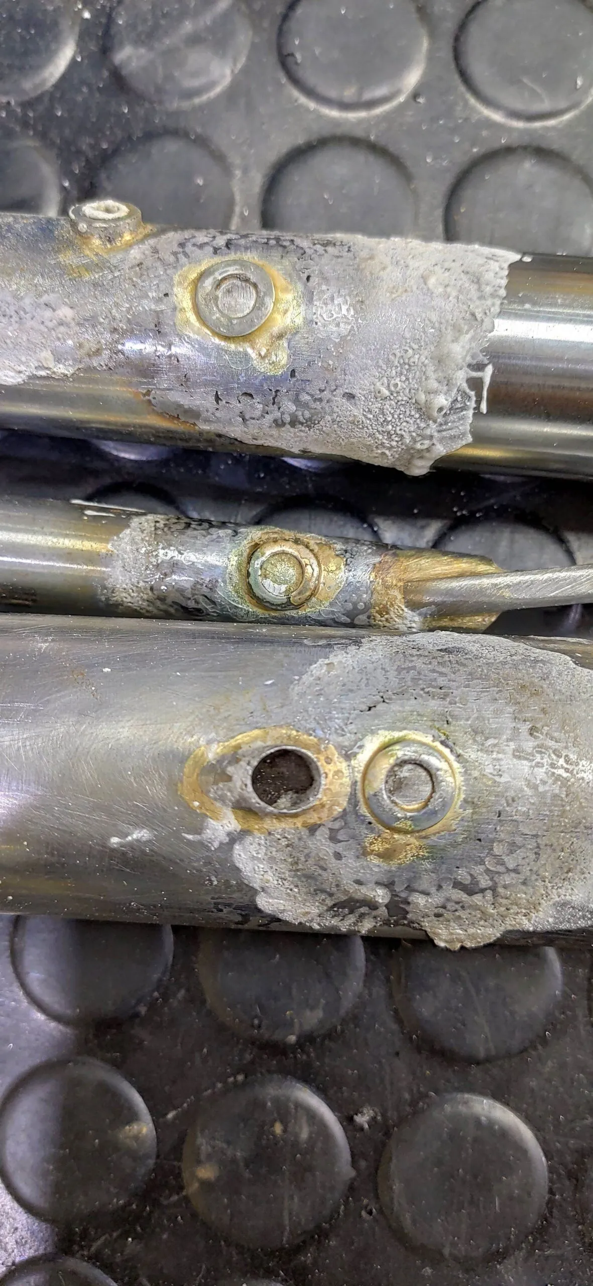 Detalle de ruedas y cockpit de Oxia Rainbow Swing