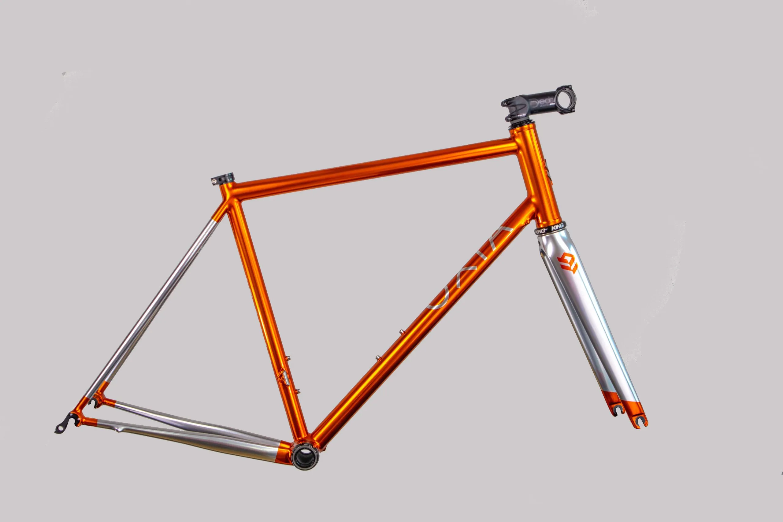 Detalle del montaje de Oxia Tamaran