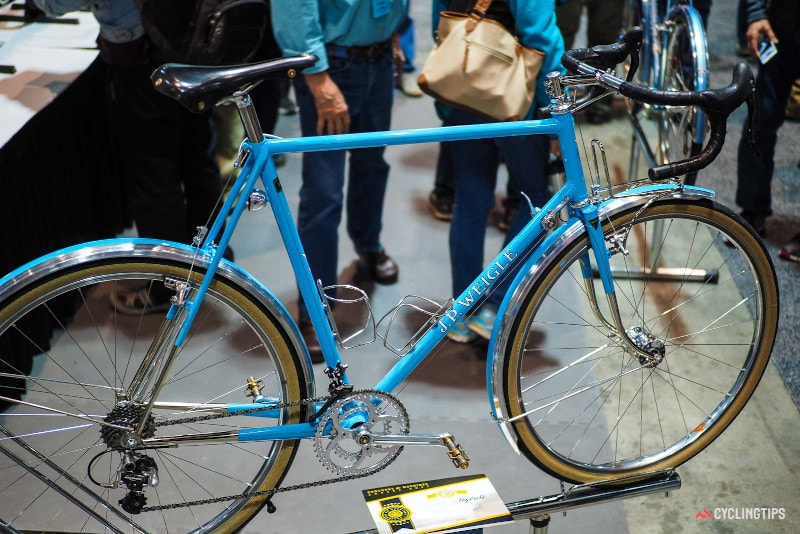 Taller de Bastion Cycles fabricando cuadros a medida