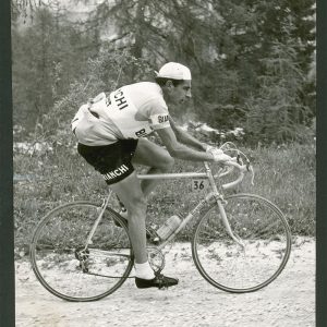 Fausto Coppi sobre una bicicleta clásica